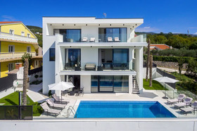 House Luxus Villa Arly