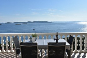 Apartments Josip