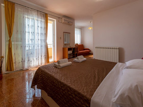 Apartments Adria
