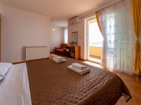 Apartments Adria