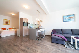 Apartmani D & J