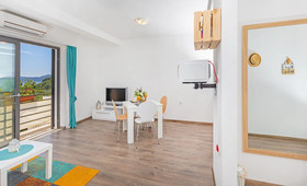 Apartmani D & J