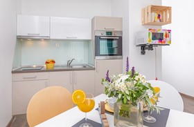 Apartmani D & J