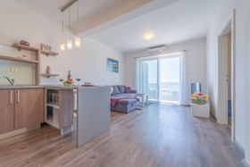 Apartmani D & J