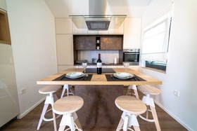 Apartmani D & J