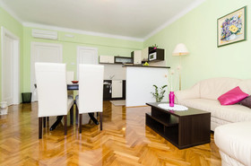 Apartment & Room Ivela