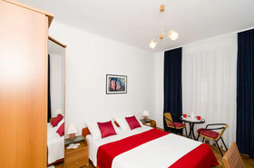 Apartment & Room Ivela