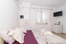 Apartment & Room Lady O