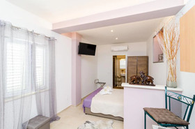 Apartment & Room Lady O