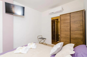 Apartment & Room Lady O