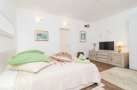 Camelia Luxury Apartments