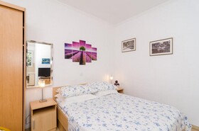 Apartments & Room Frane