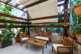 Apartments & Room Frane