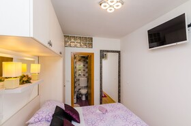 Apartments & Room Frane
