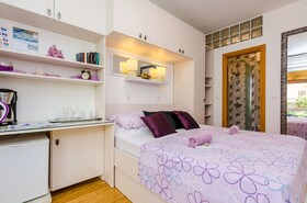 Apartments & Room Frane