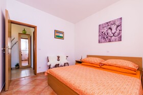 Apartments & Room Frane