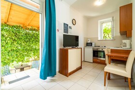 Apartments & Room Frane