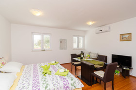 Apartments Ira