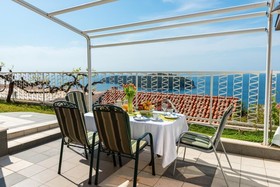 Apartments Lora