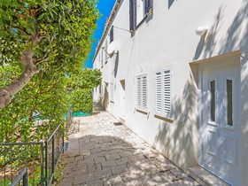 Apartments Maja