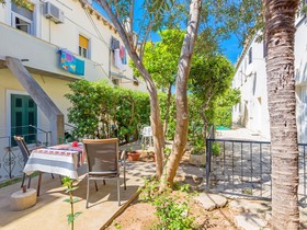 Apartments Maja