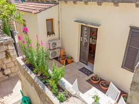 Apartments Maja