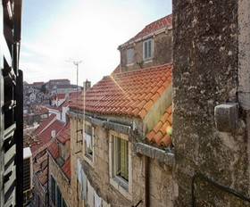 Apartments Old Town Economy