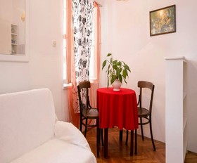 Apartments Old Town Economy