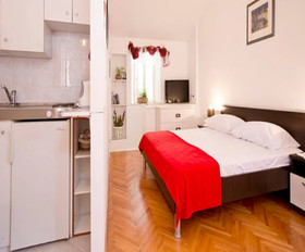 Apartments Old Town Economy