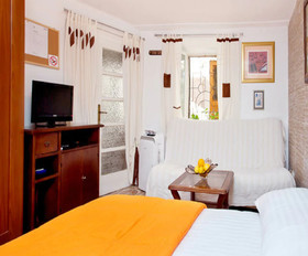 Apartments Old Town Economy