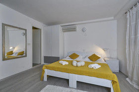Apartments Old Town Finest