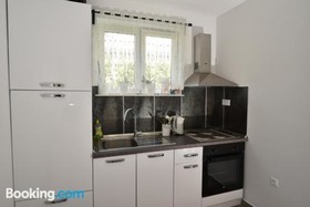 Apartments Pralas