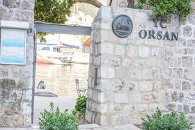 Cosmai Residence