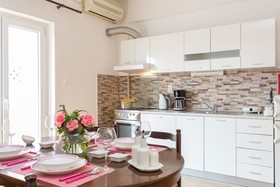 Ellu Apartments
