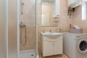 Ellu Apartments