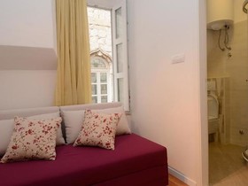 Guest House Flores