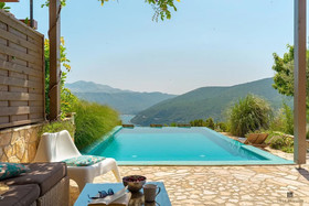 Hedera Estate House Hedera