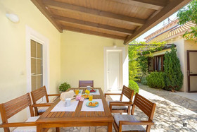 Hedera Estate House Hedera
