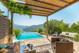 Hedera Estate House Hedera