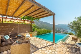 Hedera Estate House Hedera