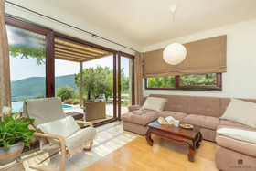 Hedera Estate House Hedera