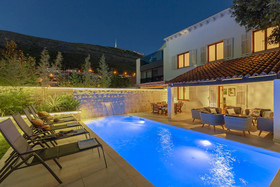 Hedera Estate - Villa Hedera