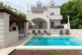 Hedera Estate Villa Hedera X