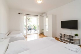 House Apartments Ariva