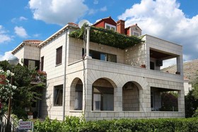 House Cvetka