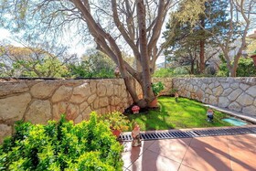 Leona & Borna's Central Lapad Suites