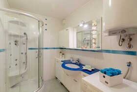 Leona & Borna's Central Lapad Suites