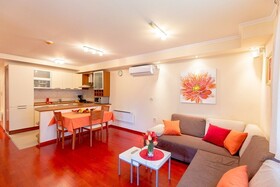 Leona & Borna's Central Lapad Suites