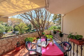 Leona & Borna's Central Lapad Suites
