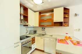 Leona & Borna's Central Lapad Suites